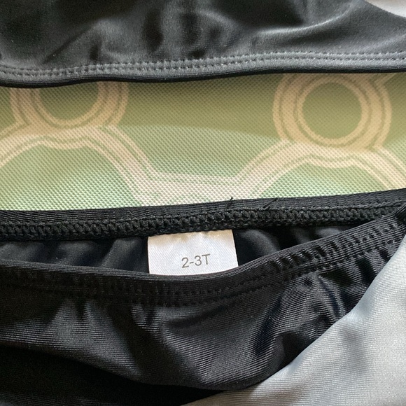 NWT 2pc Swimsuit size 2-3T - Picture 5 of 5